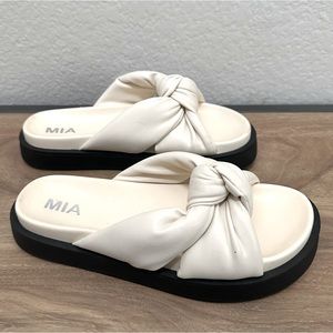 MIA Knotted Platform Slide Sandal